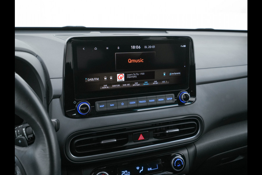 Hyundai Kona 1.6 GDI HEV Fashion (INCL-BTW) Aut. *NAVI-FULLMAP | DIGI-COCKPIT | FULL-LED | KEYLESS | CAMERA | HEAD-UP | SHIFT-PADDLES | DAB | COMFORT-SEATS | PRIVACY-GLASS | TOWBAR | 16 "ALU*