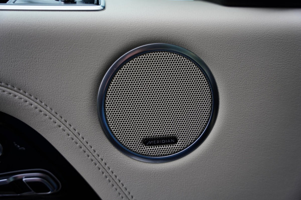 Land Rover Range Rover 3.0 SDV6 HSE Panoramadak / Meridian / Elek. Trekhaak