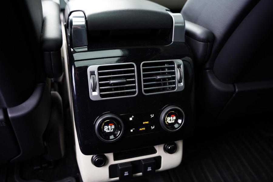 Land Rover Range Rover 3.0 SDV6 HSE Panoramadak / Meridian / Elek. Trekhaak
