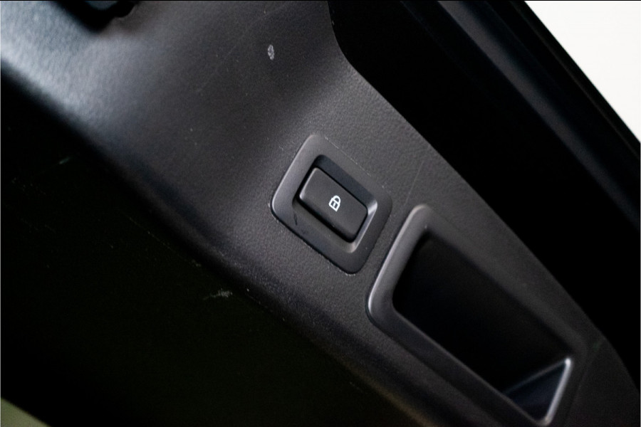 Mazda 3 2.0 e-SkyActiv-X M Hybrid 180 Luxury 187PK | NL AUTO+NAP | Bose | Leder | HUD | Elektr. Stoelen | VOL OPTIE! 12 MND Garantie