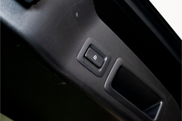 Mazda 3 2.0 e-SkyActiv-X M Hybrid 180 Luxury 187PK | NL AUTO+NAP | Bose | Leder | HUD | Elektr. Stoelen | VOL OPTIE! 12 MND Garantie