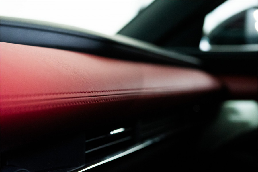 Mazda 3 2.0 e-SkyActiv-X M Hybrid 180 Luxury 187PK | NL AUTO+NAP | Bose | Leder | HUD | Elektr. Stoelen | VOL OPTIE! 12 MND Garantie