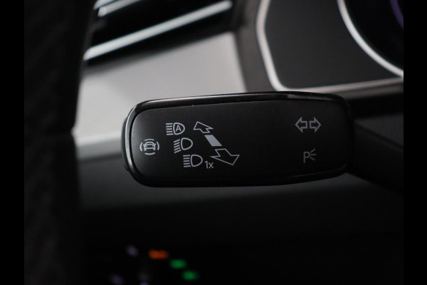 Volkswagen Passat 1.4 TSI PHEV GTE | Trekhaak | Stoelverwarming | Camera | Adaptive cruise | Carplay | Matrix LED | Navigatie | Massage | Climate control | Bluetooth | Plug In