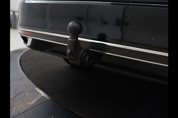 Volkswagen Passat 1.4 TSI PHEV GTE | Trekhaak | Stoelverwarming | Camera | Adaptive cruise | Carplay | Matrix LED | Navigatie | Massage | Climate control | Bluetooth | Plug In