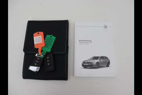 Volkswagen Passat 1.4 TSI PHEV GTE | Trekhaak | Stoelverwarming | Camera | Adaptive cruise | Carplay | Matrix LED | Navigatie | Massage | Climate control | Bluetooth | Plug In