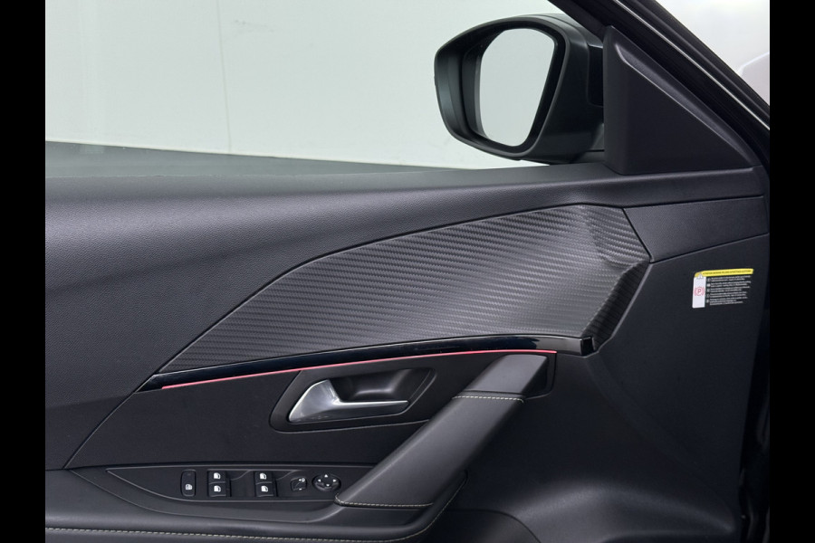 Peugeot e-208 EV GT-line 350 50kWh Pano-dak 360°Camera Leder/Alcantara Adaptive-Cruise Apple Carplay Android Auto Navi Ecc Pdc-a+v SOH 89% Stoelverwarming Led Lmv 17" Regen-Lichtsensor Privacy Glas Keyless DAB+ 1e Eigenaar Origineel Nederlandse Auto Dealeronderhouden Bomvol € 40.000 nieuw!