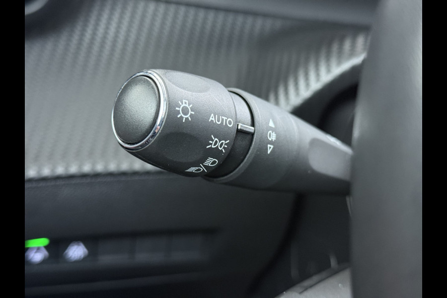 Peugeot e-208 EV GT-line 350 50kWh Pano-dak 360°Camera Leder/Alcantara Adaptive-Cruise Apple Carplay Android Auto Navi Ecc Pdc-a+v SOH 89% Stoelverwarming Led Lmv 17" Regen-Lichtsensor Privacy Glas Keyless DAB+ 1e Eigenaar Origineel Nederlandse Auto Dealeronderhouden Bomvol € 40.000 nieuw!