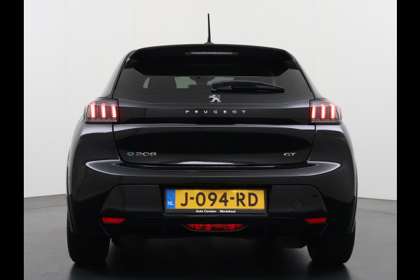 Peugeot e-208 EV GT-line 350 50kWh Pano-dak 360°Camera Leder/Alcantara Adaptive-Cruise Apple Carplay Android Auto Navi Ecc Pdc-a+v SOH 89% Stoelverwarming Led Lmv 17" Regen-Lichtsensor Privacy Glas Keyless DAB+ 1e Eigenaar Origineel Nederlandse Auto Dealeronderhouden Bomvol € 40.000 nieuw!