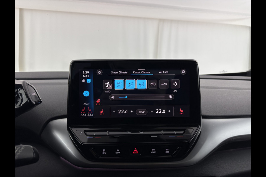 Volkswagen ID.4 First 77 kWh [ 3-Fase ] {SOH-83%} (INCL-BTW) *LEATHER-MICROFIBRE | FULL-LED | ADAPTIVE-CRUISE | HEATED-COMFORTSEATS | DIGI-COCKPIT | AMBIENTLIGHT | NAVI-FULLMAP | PDC | TOWBAR | PRIVACY-GLASS | CAMERA | 20''ALU*