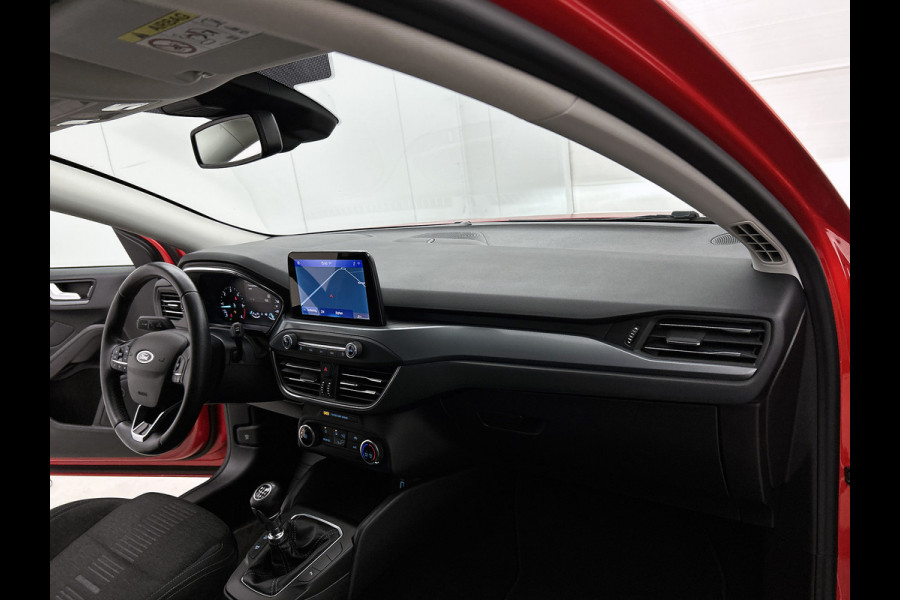 Ford FOCUS Wagon 1.5D 120PK Euro6 Active Business / Trekhaak / Navigatie / Airco / Pdc.V+A / Xenon / B&O Radio multimedia / Technology-Family Pack / Apk 06-2026