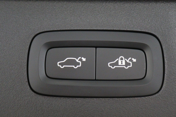 Lynk & Co 01 1.5 360° Camera, Panoramadak, ACC, Apple Carplay, DAB, PDC, 20''