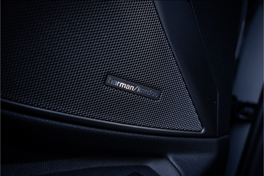 BMW 3 Serie Touring M340i xDrive High Executive - Panorama | H&K | Memory | Laser | 360 Camera | Elek. Trekhaak