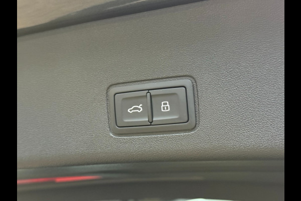 Audi Q3 Sportback Sportback e-hybrid 272pk S-line Tech plus s-edition Black Optic matrix