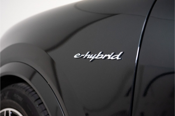 Porsche Cayenne 3.0 E-Hybrid 470PK | InnoDrive | Pano | Matrix | Luchtvering | Bose | Fabrieksgarantie