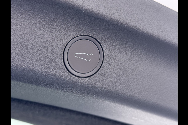 Tesla Model Y RWD Warmtepomp LFP-Accu Leer Lmv Camera's Pano-dak Adap.Cruise Navi Ecc Autopilot Stoel+Stuur+Achterbank Verwarming Elek.Achterklep Dodehoek detector Draadloze telefoonlader SOH 93% 1e Eigenaar Origineel Nederlandse Auto 1.600KG Trekgewicht