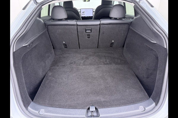 Tesla Model Y RWD Warmtepomp LFP-Accu Leer Lmv Camera's Pano-dak Adap.Cruise Navi Ecc Autopilot Stoel+Stuur+Achterbank Verwarming Elek.Achterklep Dodehoek detector Draadloze telefoonlader SOH 93% 1e Eigenaar Origineel Nederlandse Auto 1.600KG Trekgewicht