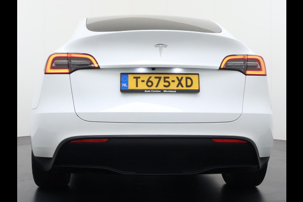 Tesla Model Y RWD Warmtepomp LFP-Accu Leer Lmv Camera's Pano-dak Adap.Cruise Navi Ecc Autopilot Stoel+Stuur+Achterbank Verwarming Elek.Achterklep Dodehoek detector Draadloze telefoonlader SOH 93% 1e Eigenaar Origineel Nederlandse Auto 1.600KG Trekgewicht