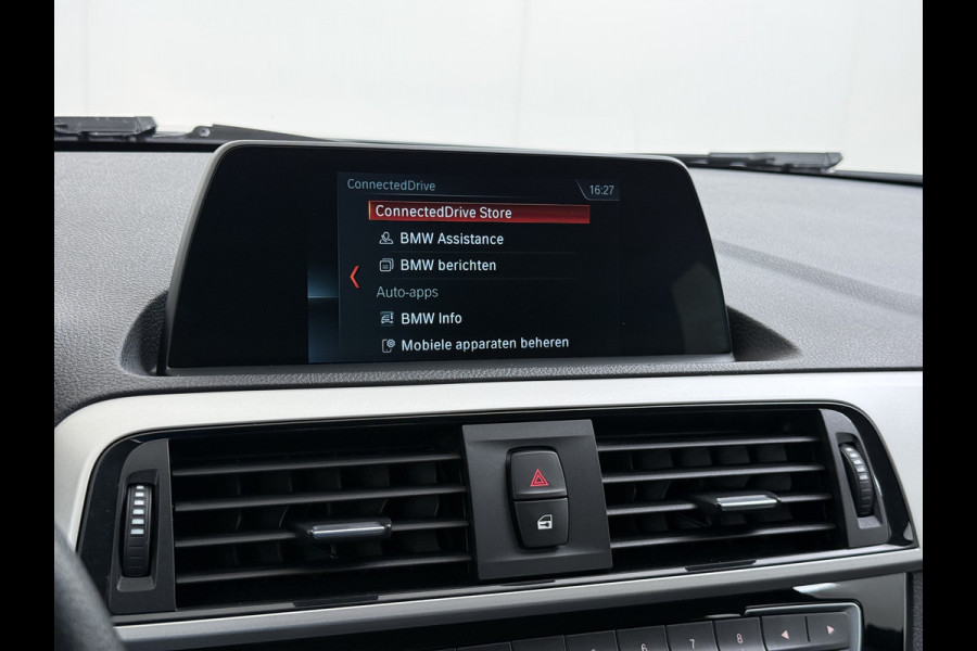 BMW 1-serie 118i AUT-8 Sport Navi Ecc Trekhaak Pdc Sportstoelen Corporate Edition Lmv 17" Regen-Lichtsensor Isofix Bluetooth Origineel Nederlandse Auto Zeer nette BMW 118I