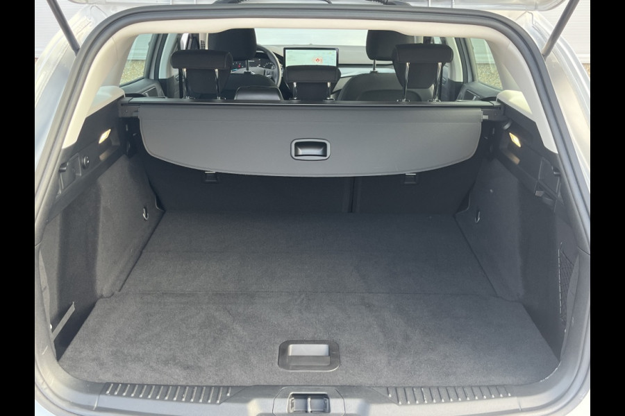 Ford FOCUS Wagon 1.0 EBH Active 155PK AUTOMAAT! TREKHAAK! DRIVERPACK! WINTERPACK