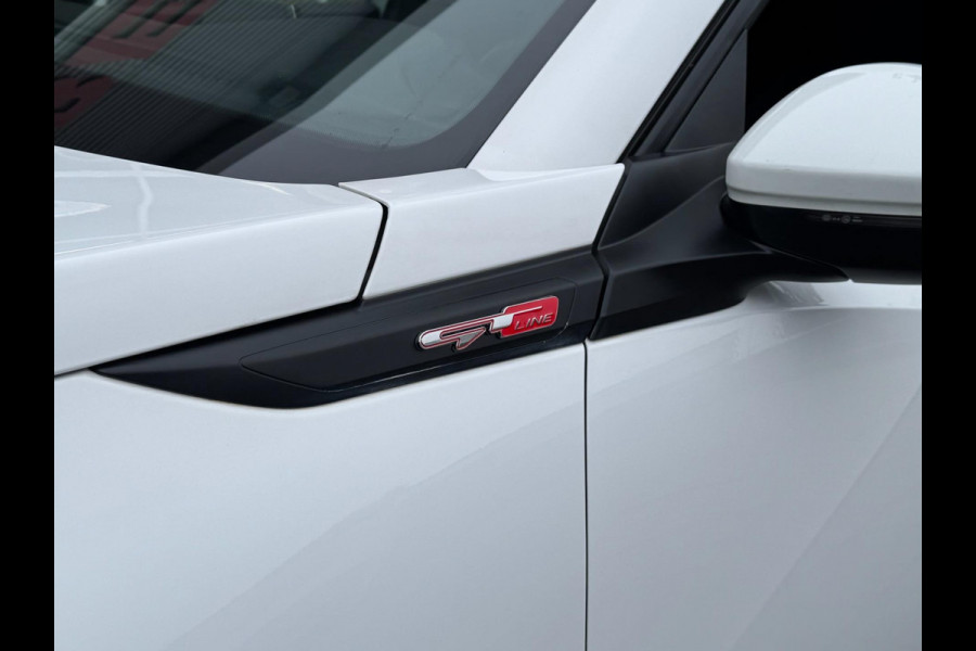 Peugeot 2008 1.2 PureTech Active Pack - Navigatie / Apple CarPlay I Airco I 18" Sport velgen LED I PDC I Dealer onderhouden