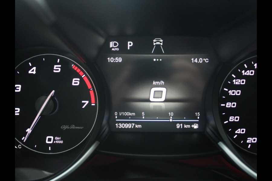 Alfa Romeo Giulia 2.0T Super | 320 PK | RAGAZZON EINDDEMPER | LEDEREN BEKLEDING | AFNEEMBARE TREKHAAK |