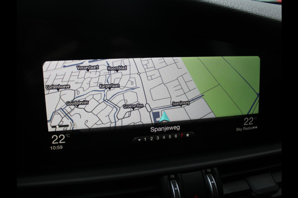 Alfa Romeo Giulia 2.0T Super | 320 PK | RAGAZZON EINDDEMPER | LEDEREN BEKLEDING | AFNEEMBARE TREKHAAK |