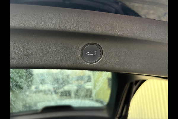 Tesla Model Y Long Range AWD 75 kWh SOH 84% | Navigatie | Leder | Stoelverwarming | FSD systeem AutoPilot