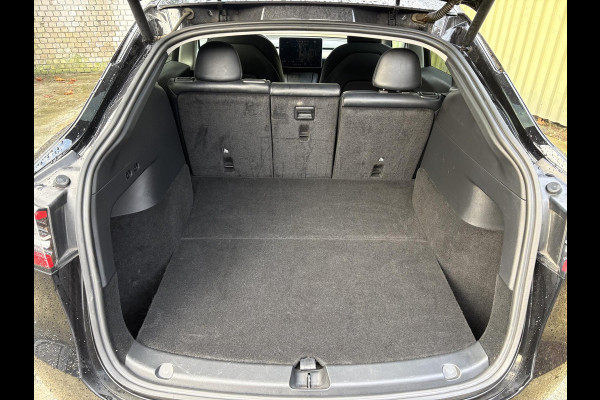 Tesla Model Y Long Range AWD 75 kWh SOH 84% | Navigatie | Leder | Stoelverwarming | FSD systeem AutoPilot