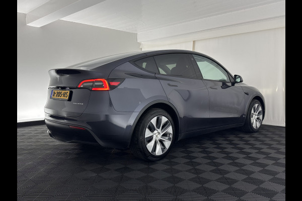Tesla Model Y Long Range AWD 75 kWh [ 3-Fase ] {SOH-87%} (INCL-BTW) Aut. *PANO | AUTO-PILOT | LEATHER | NAVI-FULLMAP | MATRIX-LED | KEYLESS | CAMERA | DAB+ | HEATED-COMFORTSEATS | PRIVACY-GLASS | TOPVIEW |  19''ALU*