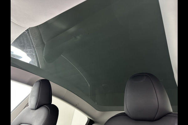 Tesla Model Y Long Range AWD 75 kWh [ 3-Fase ] {SOH-87%} (INCL-BTW) Aut. *PANO | AUTO-PILOT | LEATHER | NAVI-FULLMAP | MATRIX-LED | KEYLESS | CAMERA | DAB+ | HEATED-COMFORTSEATS | PRIVACY-GLASS | TOPVIEW |  19''ALU*