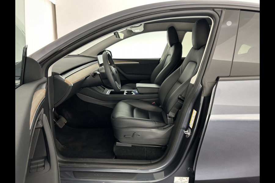 Tesla Model Y Long Range AWD 75 kWh [ 3-Fase ] {SOH-87%} (INCL-BTW) Aut. *PANO | AUTO-PILOT | LEATHER | NAVI-FULLMAP | MATRIX-LED | KEYLESS | CAMERA | DAB+ | HEATED-COMFORTSEATS | PRIVACY-GLASS | TOPVIEW |  19''ALU*