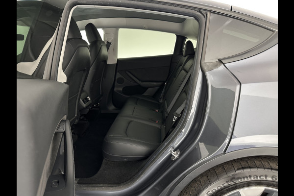 Tesla Model Y Long Range AWD 75 kWh [ 3-Fase ] {SOH-87%} (INCL-BTW) Aut. *PANO | AUTO-PILOT | LEATHER | NAVI-FULLMAP | MATRIX-LED | KEYLESS | CAMERA | DAB+ | HEATED-COMFORTSEATS | PRIVACY-GLASS | TOPVIEW |  19''ALU*