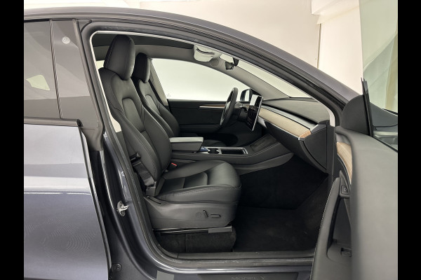 Tesla Model Y Long Range AWD 75 kWh [ 3-Fase ] {SOH-87%} (INCL-BTW) Aut. *PANO | AUTO-PILOT | LEATHER | NAVI-FULLMAP | MATRIX-LED | KEYLESS | CAMERA | DAB+ | HEATED-COMFORTSEATS | PRIVACY-GLASS | TOPVIEW |  19''ALU*