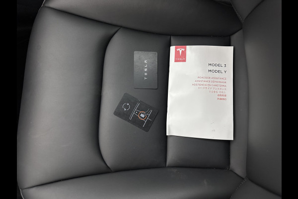 Tesla Model Y Long Range AWD 75 kWh [ 3-Fase ] {SOH-87%} (INCL-BTW) Aut. *PANO | AUTO-PILOT | LEATHER | NAVI-FULLMAP | MATRIX-LED | KEYLESS | CAMERA | DAB+ | HEATED-COMFORTSEATS | PRIVACY-GLASS | TOPVIEW |  19''ALU*