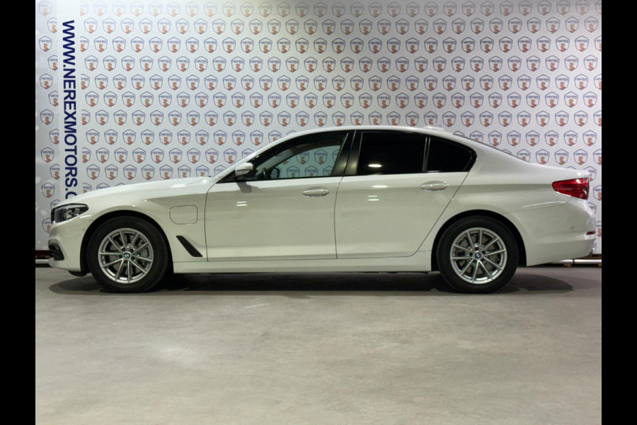 BMW 5 Serie 530e iPerformance Executive Leder/Navi/Camera/Chrome delete