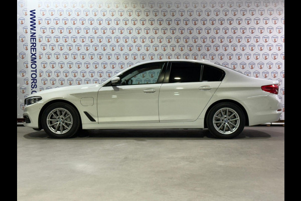 BMW 5 Serie 530e iPerformance Executive Leder/Navi/Camera/Chrome delete