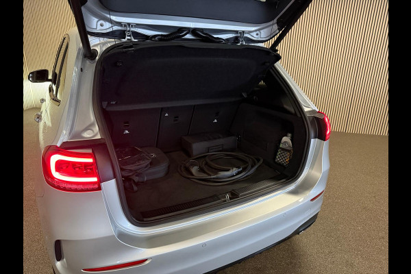 Mercedes-Benz B-Klasse 250e AMG STYLING-PANORAMA-KEYLESS-DISCTRONIC-CAMERA-HEAD UP-ZEER COMPLEET