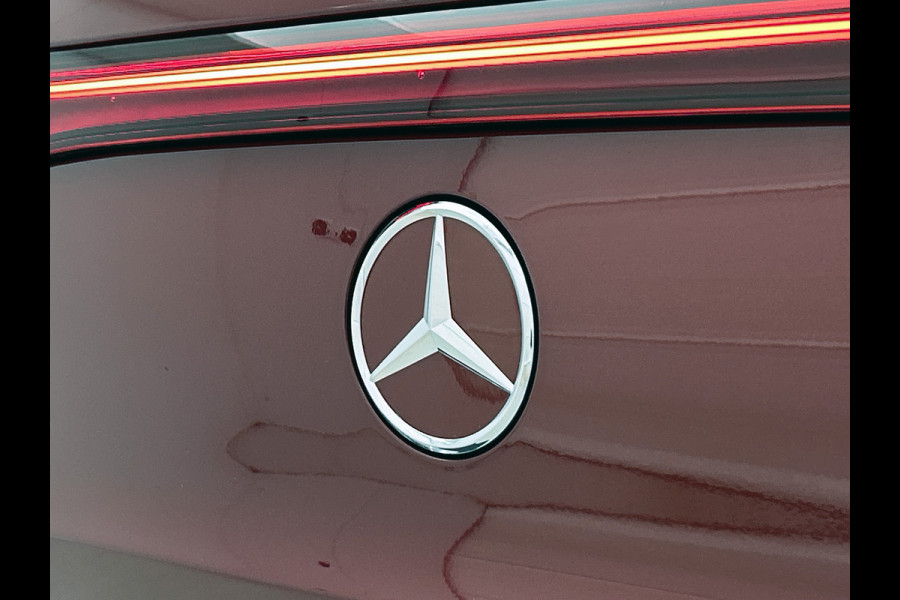 Mercedes-Benz EQA 250+ Business Solution AMG 71 kWh | Nightpakket | 20 inch AMG velgen | Memorypakket | Augmented Reality navigatie | Burmester® 3D sound systeem | 360° camera | Head-up display | Panoramaschuifdak | GUARD 360° Voertuigbescherming Plus |