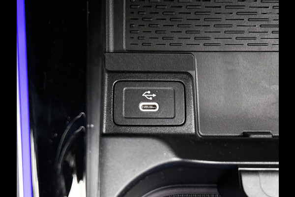 Mercedes-Benz EQA 250+ Business Solution AMG 71 kWh | Nightpakket | 20 inch AMG velgen | Memorypakket | Augmented Reality navigatie | Burmester® 3D sound systeem | 360° camera | Head-up display | Panoramaschuifdak | GUARD 360° Voertuigbescherming Plus |