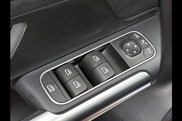 Mercedes-Benz EQA 250+ Business Solution AMG 71 kWh | Nightpakket | 20 inch AMG velgen | Memorypakket | Augmented Reality navigatie | Burmester® 3D sound systeem | 360° camera | Head-up display | Panoramaschuifdak | GUARD 360° Voertuigbescherming Plus |