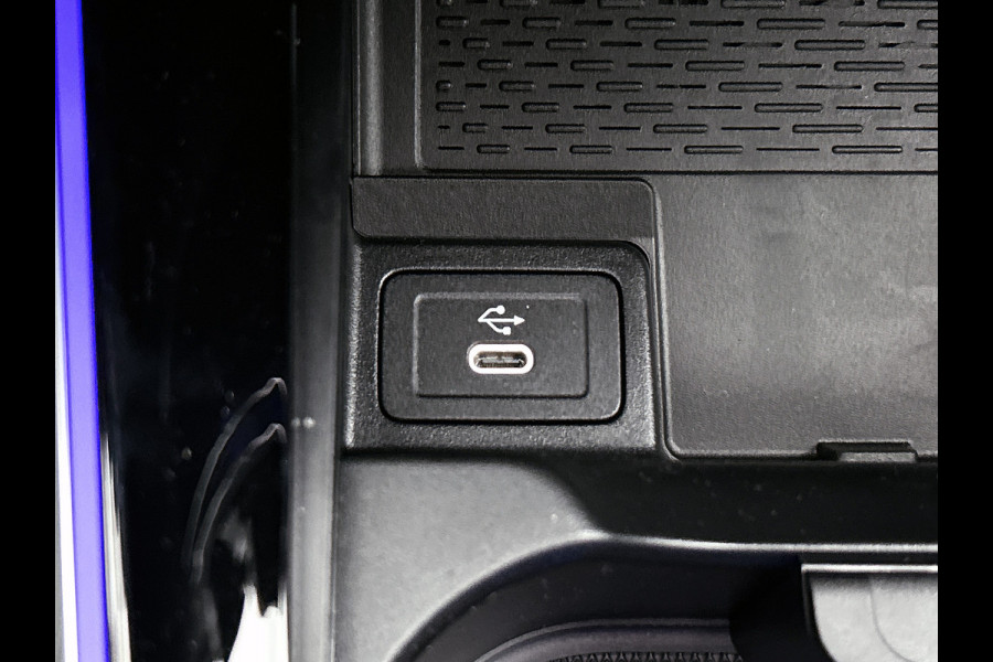 Mercedes-Benz EQA 250+ Business Solution AMG 71 kWh | Nightpakket | 20 inch AMG velgen | Memorypakket | Augmented Reality navigatie | Burmester® 3D sound systeem | 360° camera | Head-up display | Panoramaschuifdak | GUARD 360° Voertuigbescherming Plus |