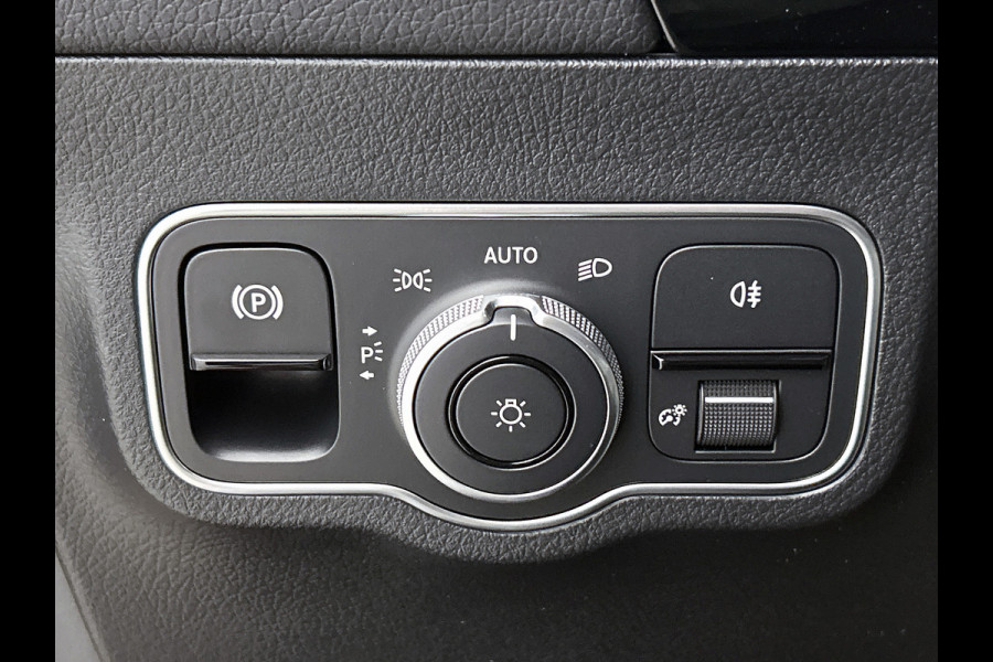 Mercedes-Benz EQA 250+ Business Solution AMG 71 kWh | Nightpakket | 20 inch AMG velgen | Memorypakket | Augmented Reality navigatie | Burmester® 3D sound systeem | 360° camera | Head-up display | Panoramaschuifdak | GUARD 360° Voertuigbescherming Plus |