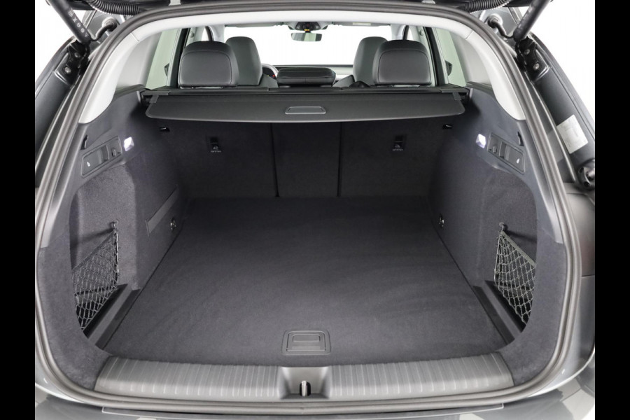 Audi Q6 e-tron Advanced edition 83Kwh 252 pk SUV | Tech pakket plus | Glazen panoramadak | Sportstoelen | Frunk |