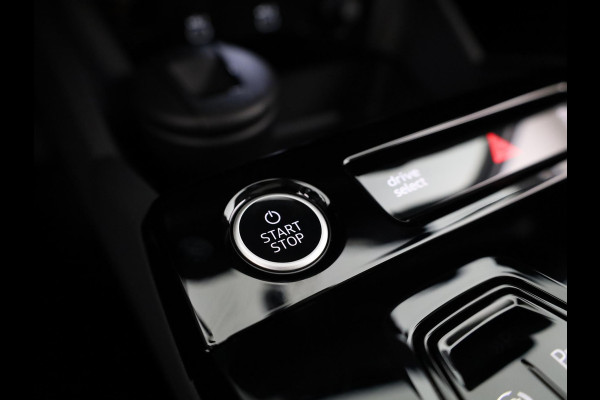 Audi Q6 e-tron Advanced edition 83Kwh 252 pk SUV | Tech pakket plus | Glazen panoramadak | Sportstoelen | Frunk |