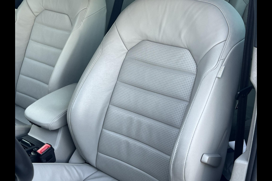 Volkswagen e-Golf e-Golf Verwarmde voorstoelen | Lederen bekleding | Achteruitrijcamera | Warmtepomp