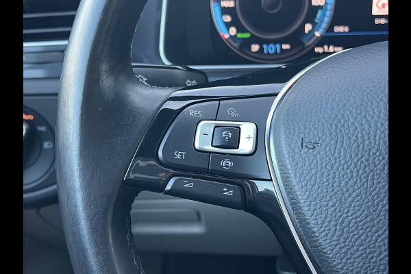 Volkswagen e-Golf e-Golf Verwarmde voorstoelen | Lederen bekleding | Achteruitrijcamera | Warmtepomp