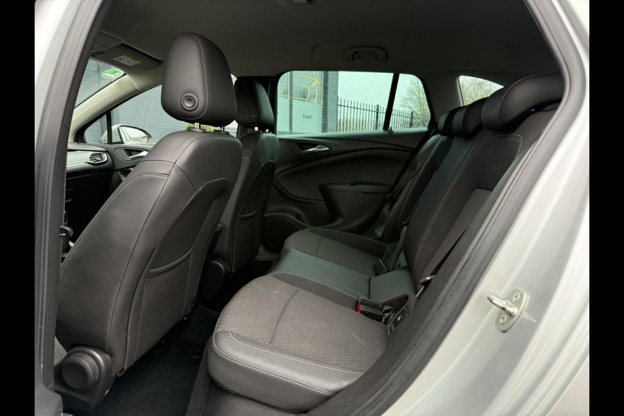 Opel Astra Sports Tourer 1.4 Innovation Dealer Onderhouden,Trekhaak,Navi,Camera,Halfleder,150pk,Rijstrooksensor,Clima,Cruise,PDC V+A,Keyless,BSD,Elekt.Stoel,Nieuwe Apk bij Aflevering