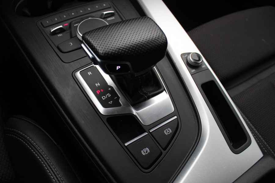 Audi A5 Sportback 1.4 TFSI Sport S-line Edition / Navigatie / Half leder / Parkeerhulp achter / 18'' / LED Koplampen / Cruise Control