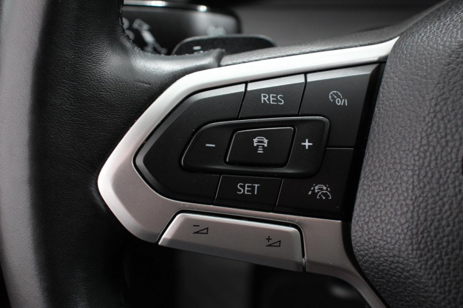 Volkswagen Golf Variant 1.5 eTSI 150pk DSG Style | Navigatie | Apple Carplay/Android Auto | Lane Assist | Dodehoek Assistent | Head-up Display |Park Assist | Parkeersensoren | Camera | Stuur- en stoelverwarming | Keyless Entry/Start | LED-verlichting voor