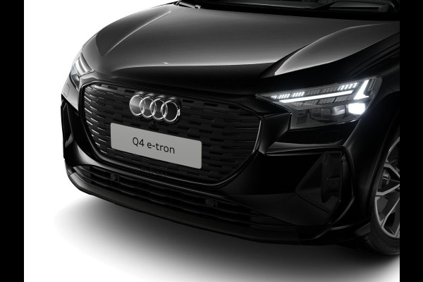 Audi Q4 e-tron 40 S edition 77 kWh 204pk | Panoramadak | Elektrisch verstelbare voorstoelen | Memory | Head Up Display | Trekhaak